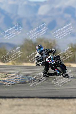 media/Dec-07-2025-CVMA (Sun) [[3e7d2de5dc]]/Race 12- Formula 40 MW and LW/